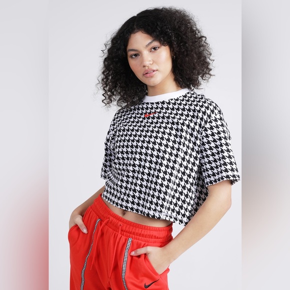 Nike Tops - NIKE Icon Clash Crop Top